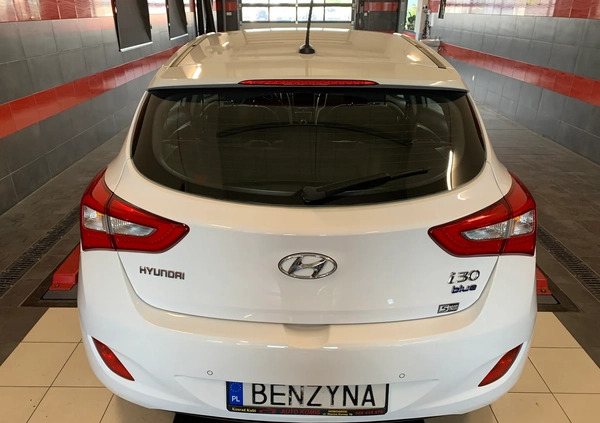 Hyundai I30 cena 34500 przebieg: 201000, rok produkcji 2012 z Środa Śląska małe 121